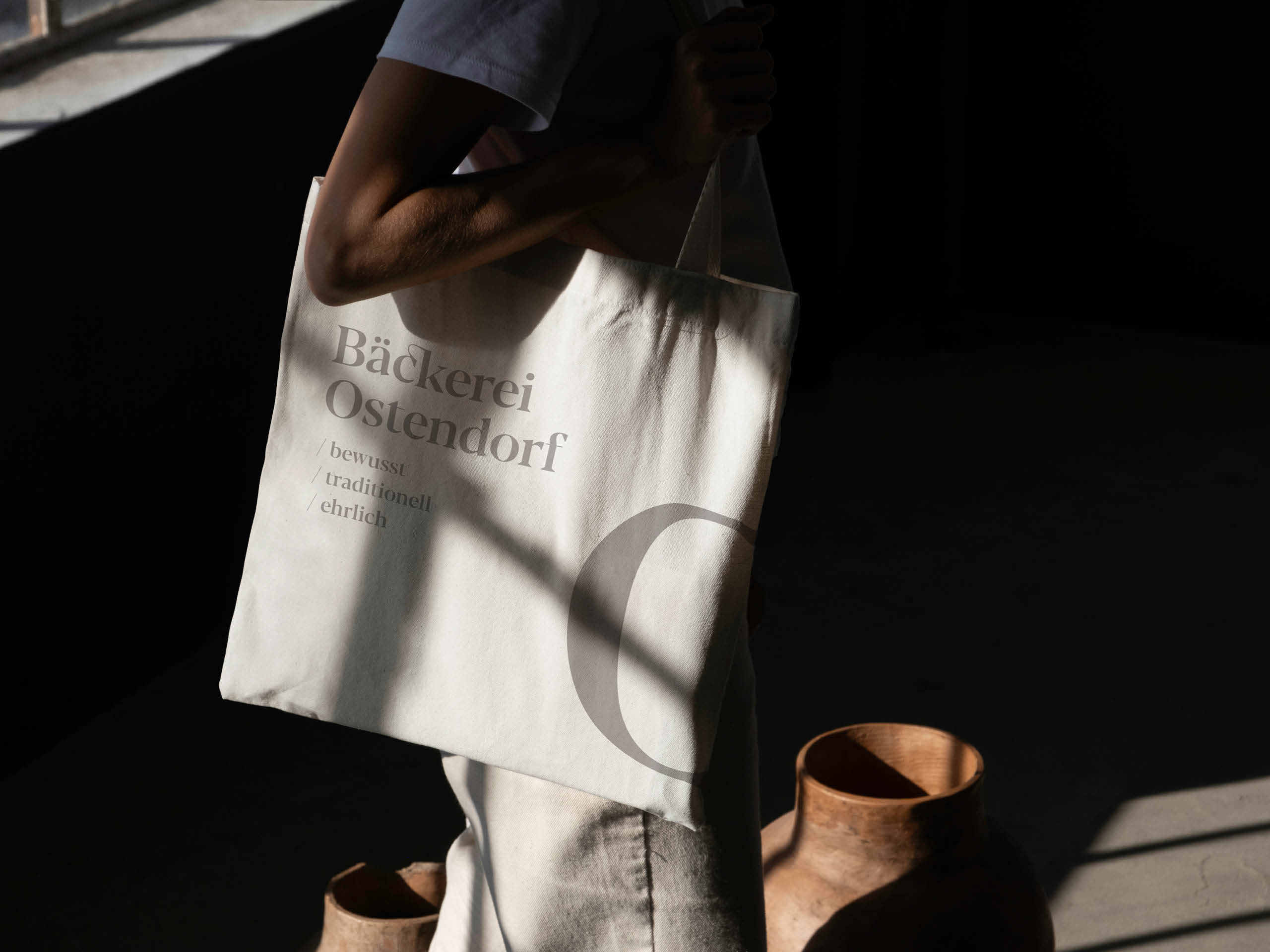 Leinenbeutel mit Logo und Claim der Bäckerei Ostendorf.