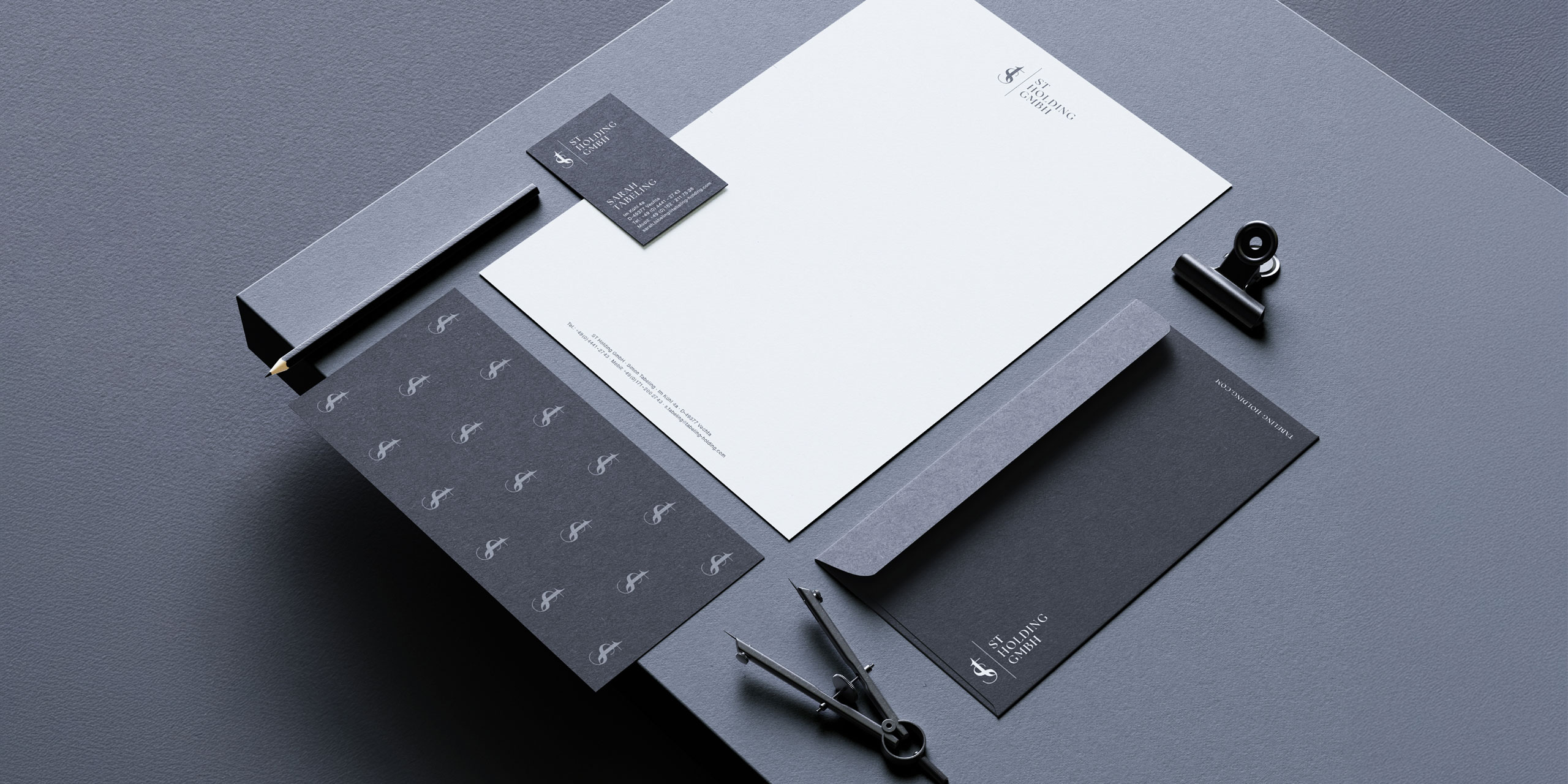 ST Holding Geschäftspapiere mit Briefpapier, Visitenkarten und Umschlägen im Corporate Design