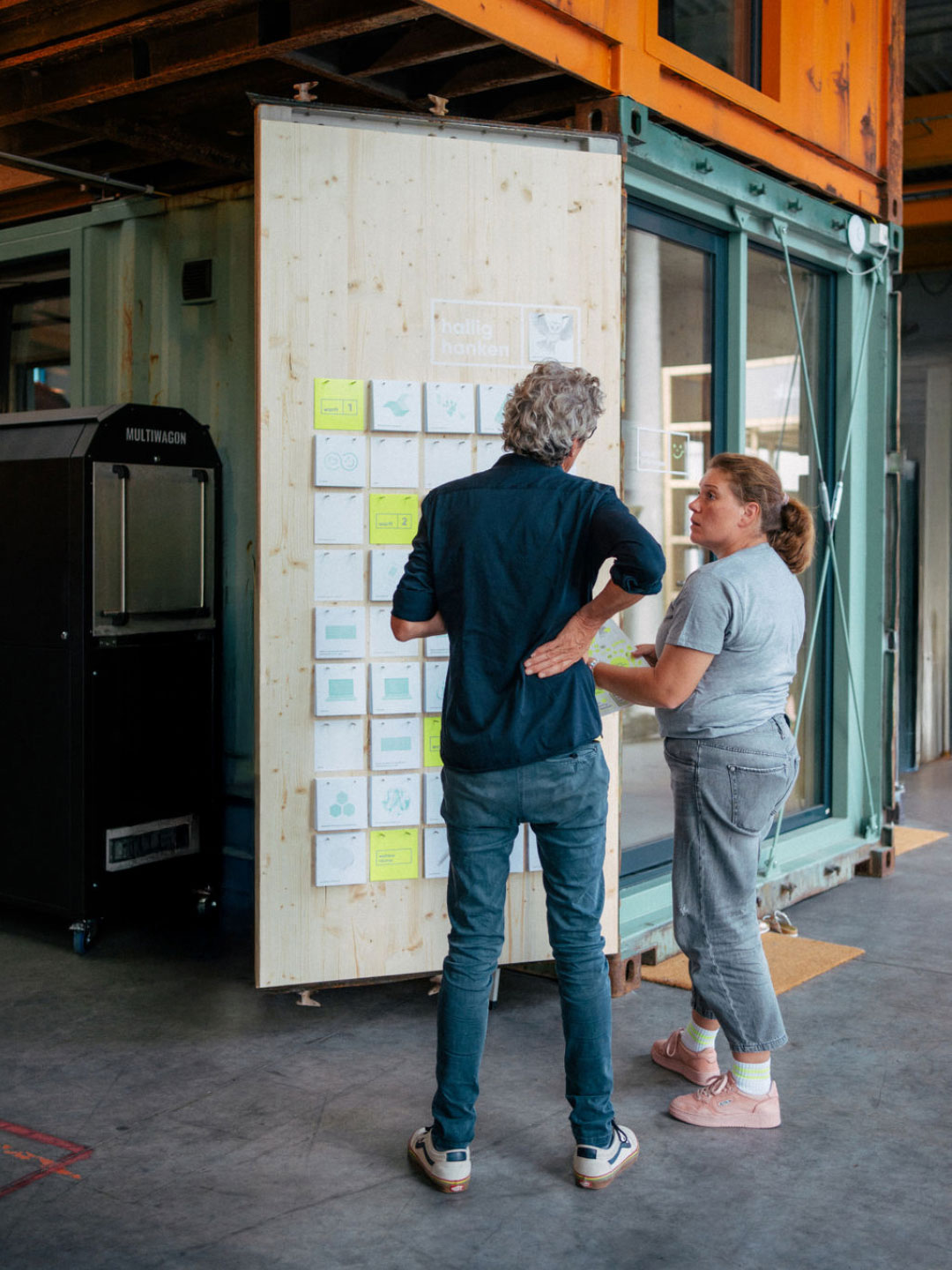 Markenumsetzung im Raum für hallig hanken in Oldenburg – räumliches Gestaltungskonzept und Brand Experience